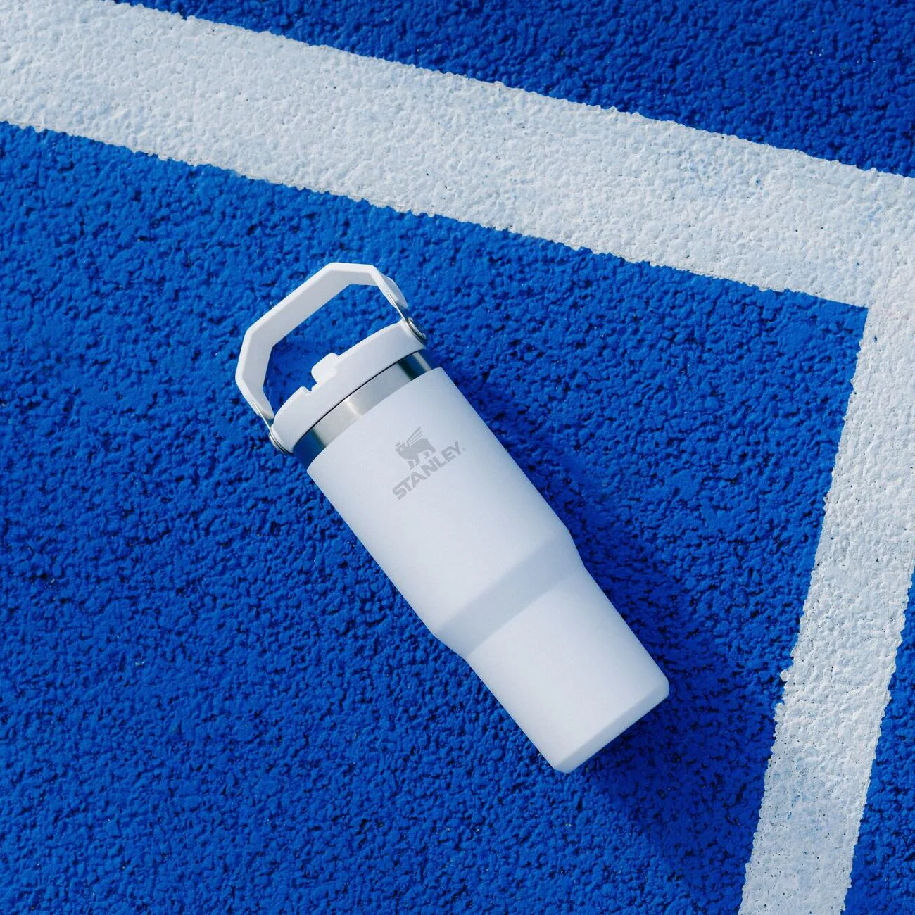 IceFlow™ Flip Straw 2.0 Tumbler | 0.89L - Image 21