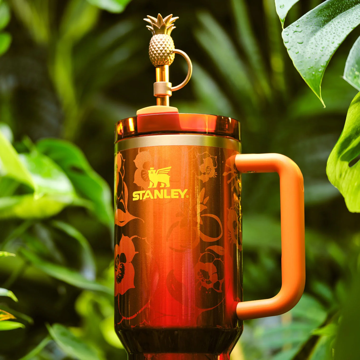 Stanley 1913 x Karol G Quencher® H2.0 FlowState™ Tumbler | 0.89L - Image 14